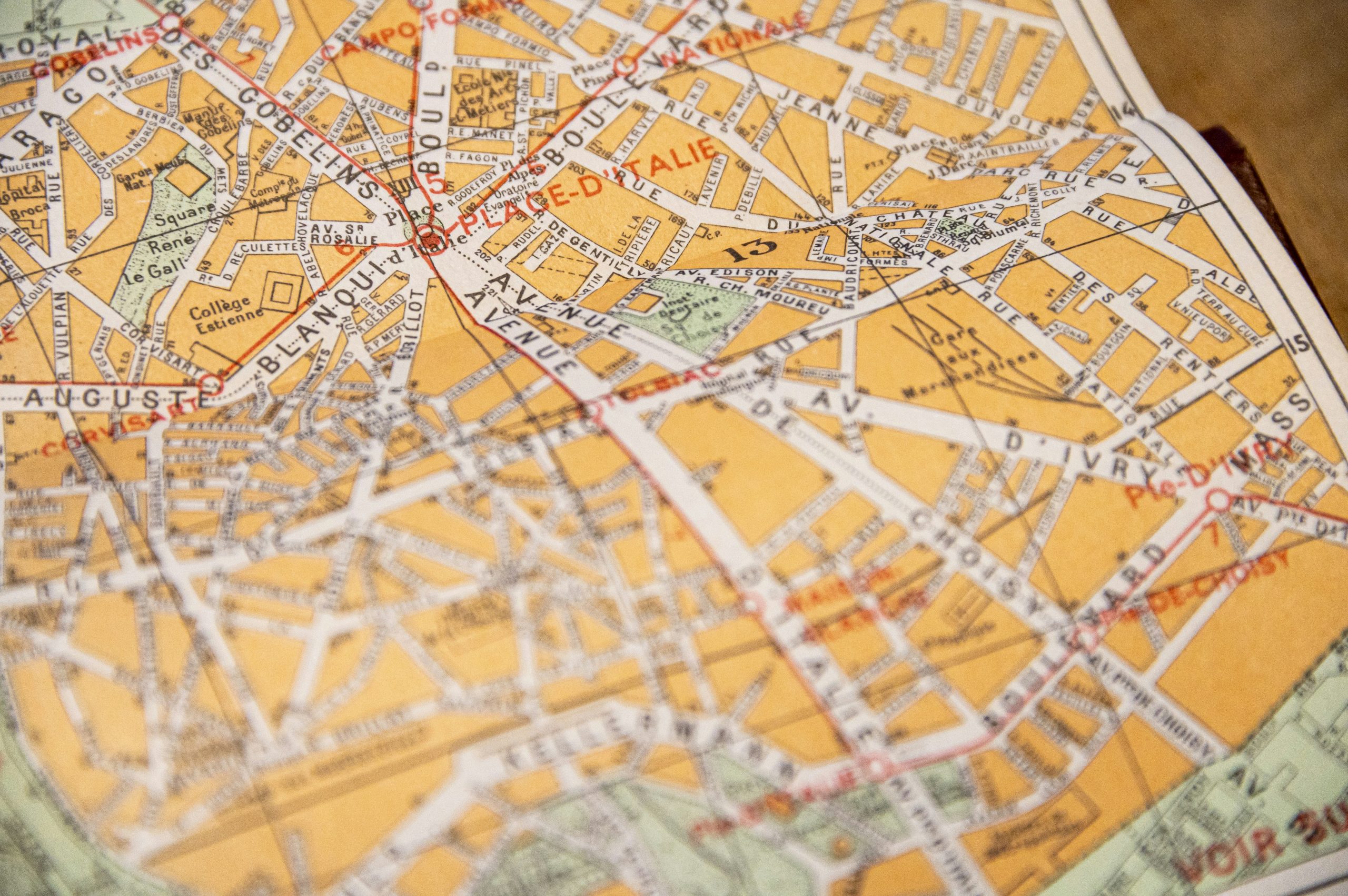 Lộ trình chi tiết từ giai đoạn người mới bắt đầu đến khi trở thành nhà đầu tư Forex chuyên nghiệp, đạt được lợi nhuận cao thông qua các bước đào tạo và chiến lược bài bản.