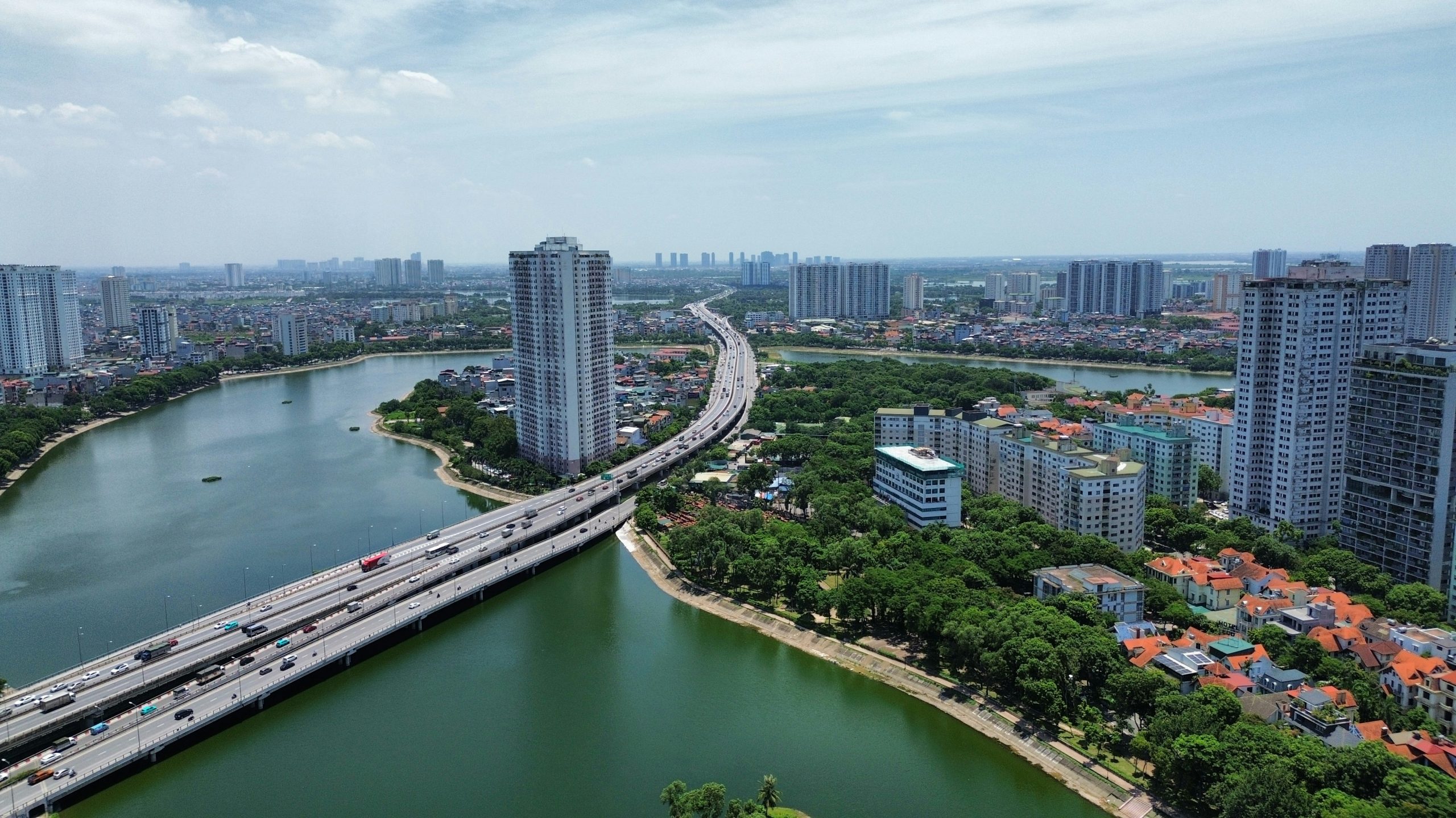 So sánh bản đồ lợi nhuận các vùng kinh tế trọng điểm phía Nam và phía Bắc Việt Nam, chiến lược phân bổ vốn thông minh.